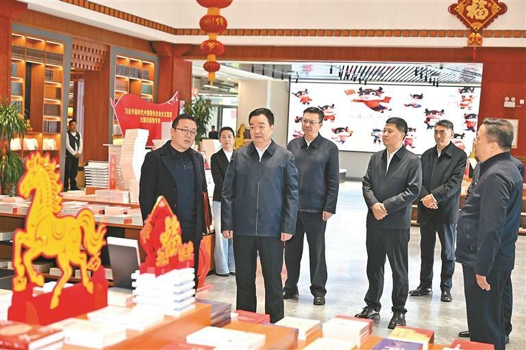 王君正：坚持以习新时代中国特色社会主义思想为指导发扬优良传统坚持守正创新紧贴群众需求为社会主义现代化新西藏建设作出更大贡献